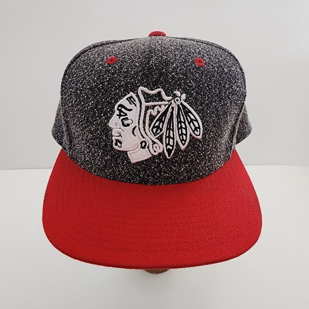 Mitchell & Ness Chicago Blackhawks NHL snap back gray red baseball hat